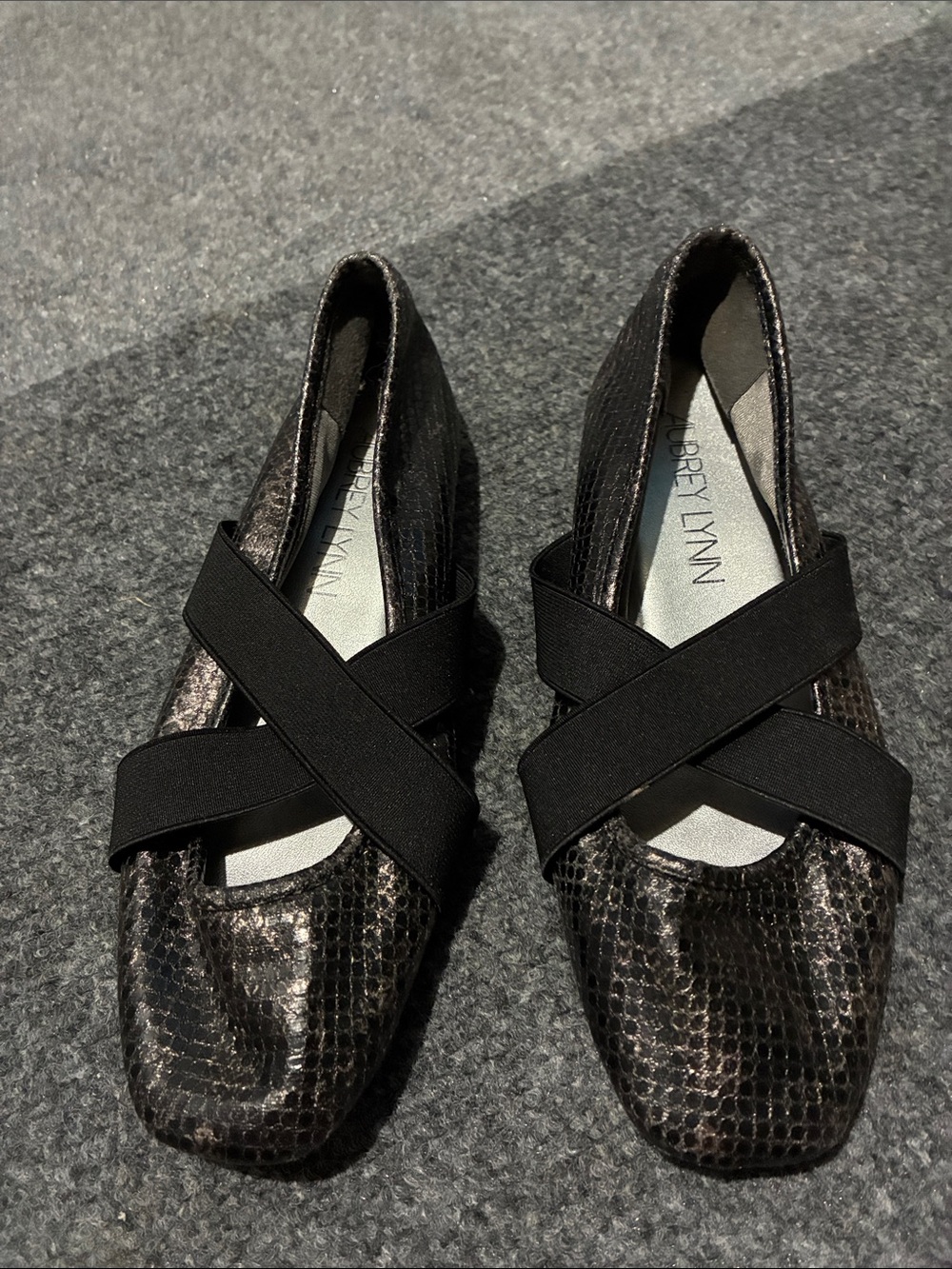 👠 Black Metallic Snake-Print Flats with Elastic Cross Straps